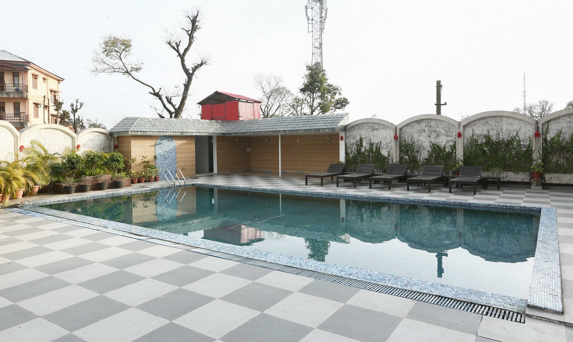 Treebo Trend Gk Conifer Hotel Dharamshala Exterior photo
