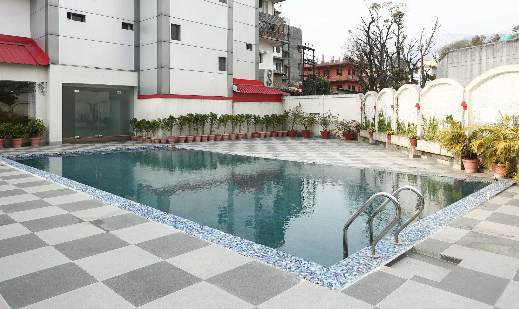 Treebo Trend Gk Conifer Hotel Dharamshala Exterior photo
